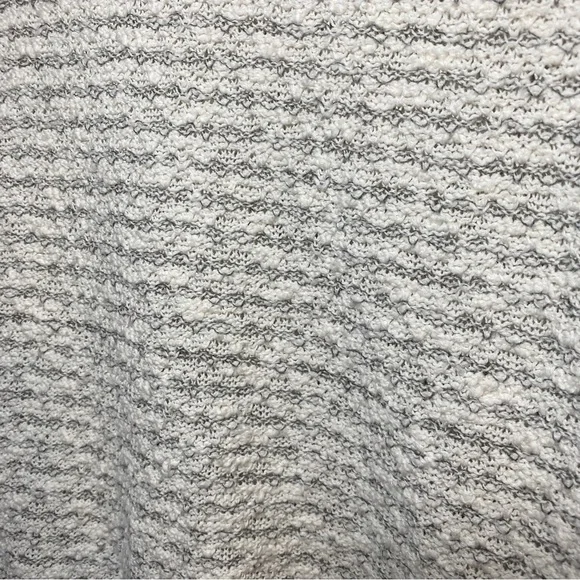 Cream sweater with gray - Picture 4 of 6